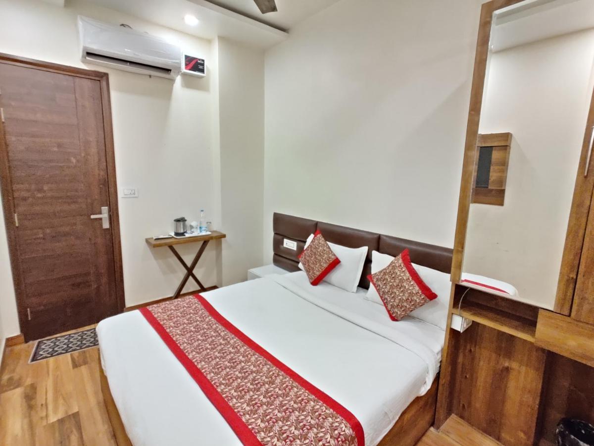 Hotel 56 - 200 Meter From Golden Temple Αμριτσάρ Εξωτερικό φωτογραφία