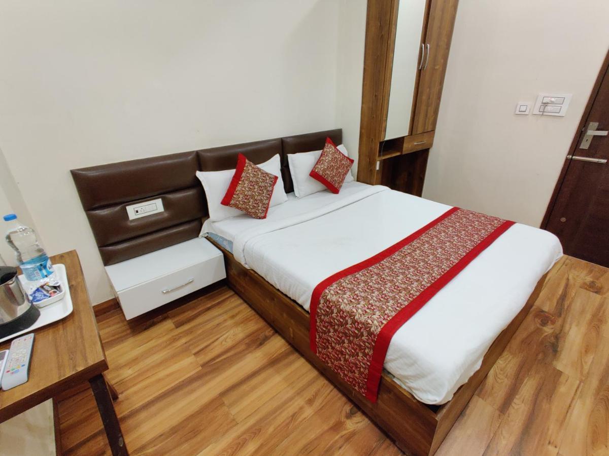 Hotel 56 - 200 Meter From Golden Temple Αμριτσάρ Εξωτερικό φωτογραφία