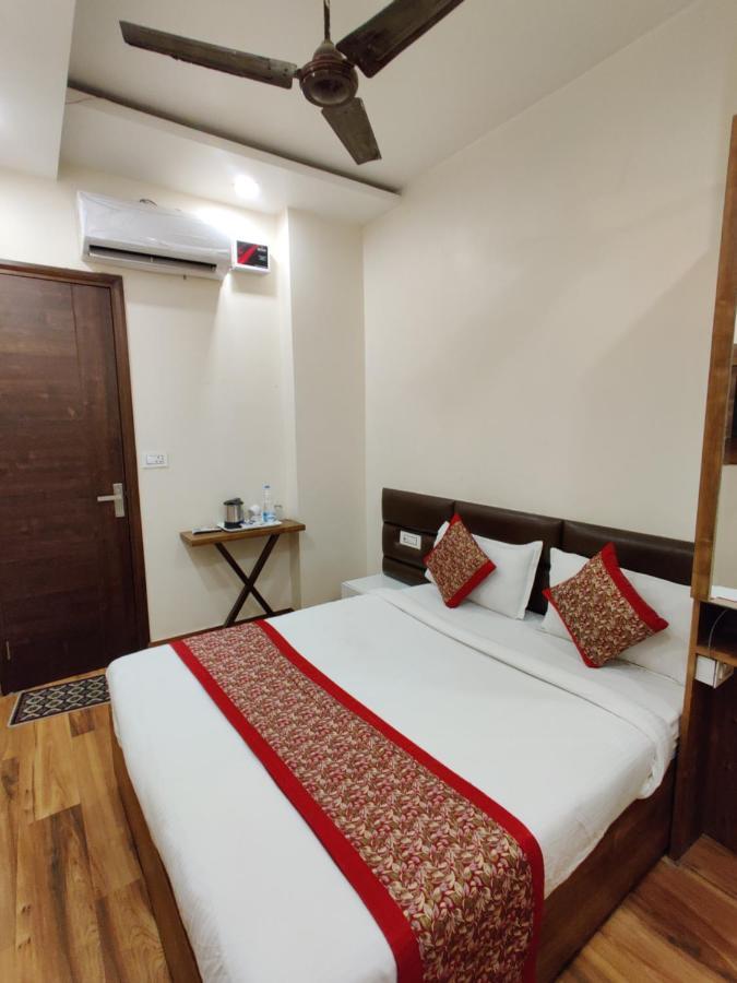 Hotel 56 - 200 Meter From Golden Temple Αμριτσάρ Εξωτερικό φωτογραφία