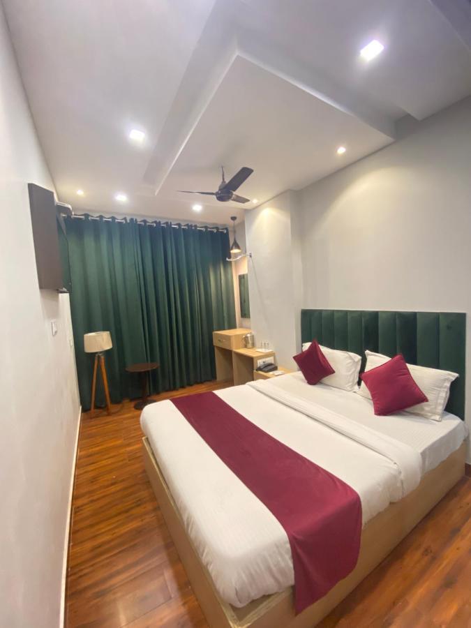 Hotel 56 - 200 Meter From Golden Temple Αμριτσάρ Εξωτερικό φωτογραφία